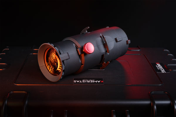 Amaran Spotlight SE 19 kompaktiška LED šviesa su reguliuojamu ryškumu ir spalvų temperatūra, profesionaliam filmavimui ir fotografijai