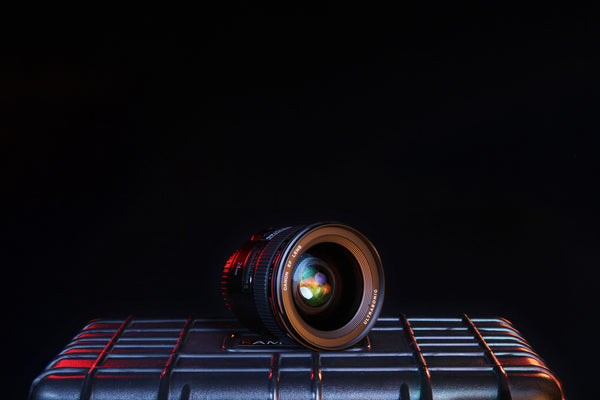 Canon EF 24mm f/1.4 L USM plačiakampis objektyvas su f/1.4 diafragma, idealiai tinka žemų apšvietimų ir kūrybiniams kadrams