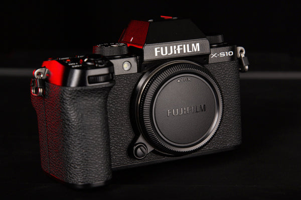 Fujifilm X-S10 XF mount camera  crop mirrorless autofocus ibis compact 4K F-log nuoma Vilnius cage camera cinema video videography photography sisteminis fotoaparas cinema camera film cinema movie equipment rental Lithuania 